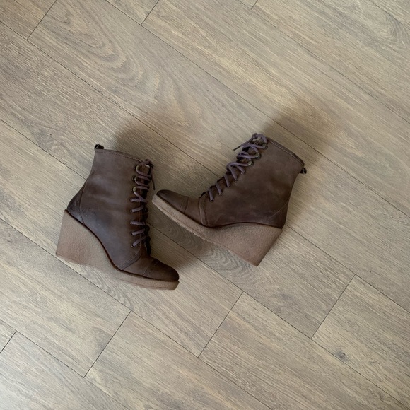 Aldo Genuine Leather Wedge Boots, Size 7 - Picture 6 of 16